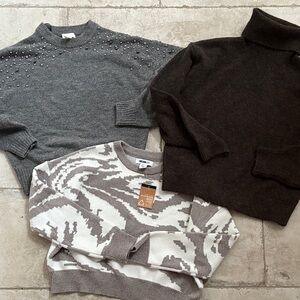 Women’s Sweater Set